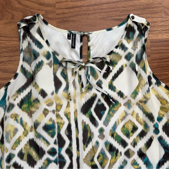 Maurice’s Womens Plus Size 2 Tank Sleeveless Top Tribal Lightweight White EUC - Picture 3 of 12